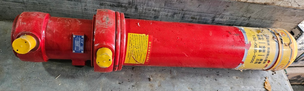 картинка Гидроцилиндр подъема кузова SHACMAN FCA180-4-4280ZZ-009 от магазина Dulan.tj