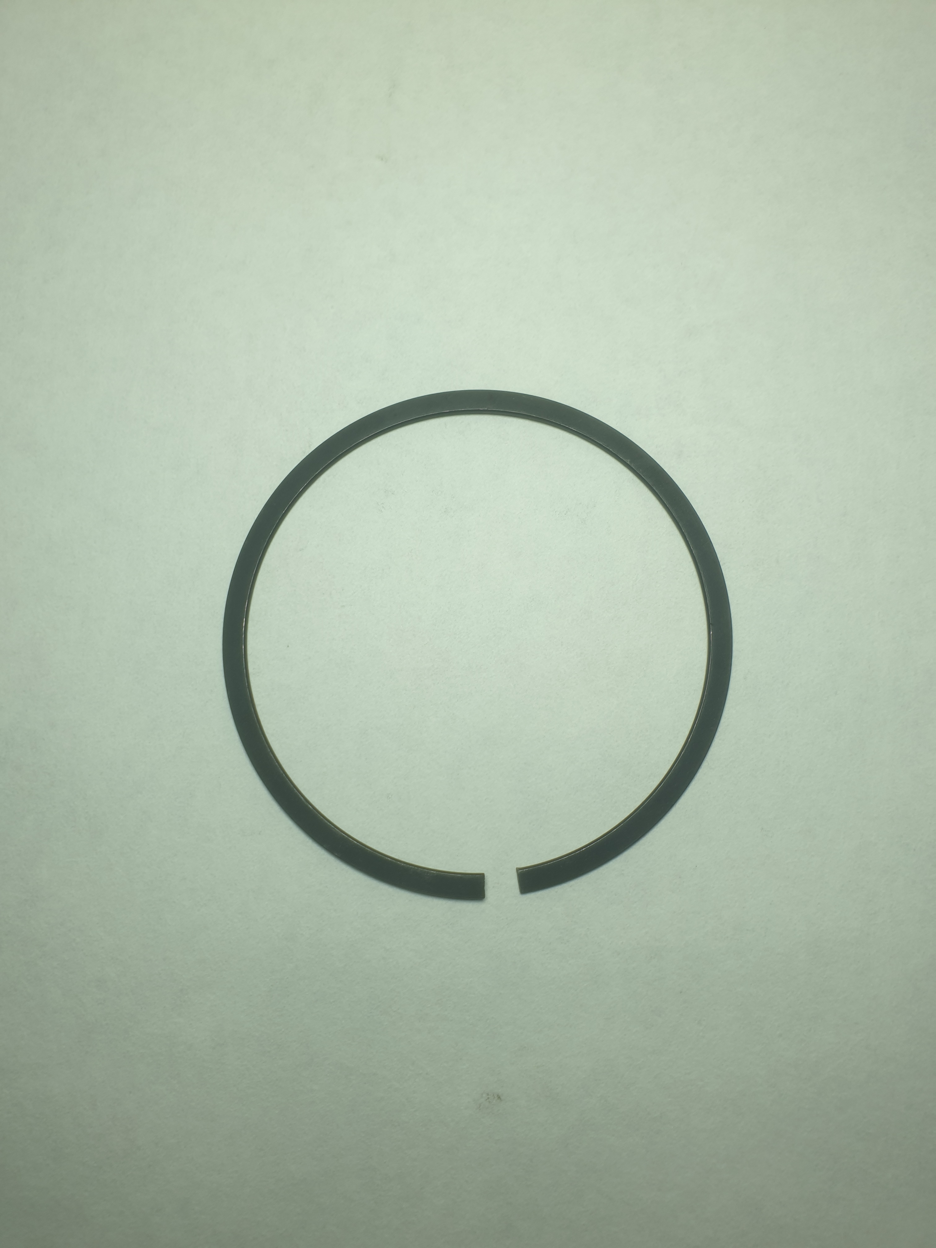 картинка Кольцо стопорное к подшипнику 6312N Sinotruk / Howo / Хово 190003935383 от магазина Dulan.tj