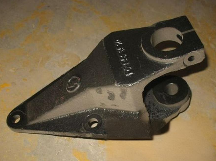 картинка Кронштейн передней рессоры передний ШАНКСИ, ШАКМАН, ДУЛАН F3000 DZ95259521510 от магазина Dulan.tj