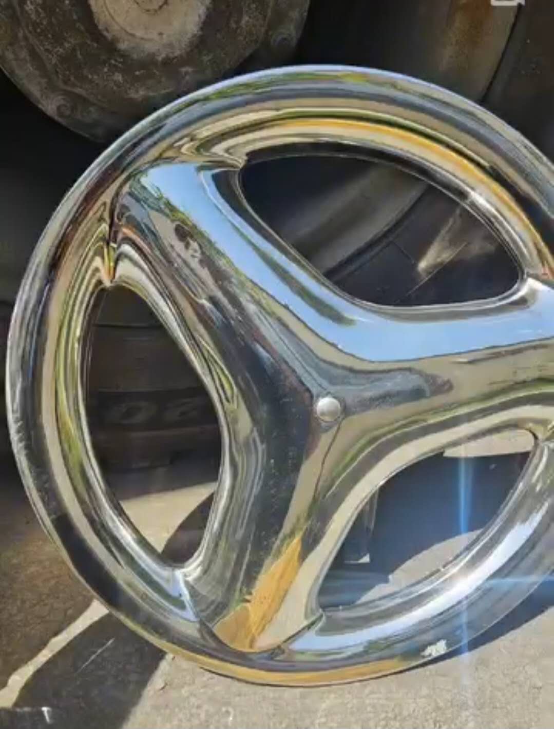 картинка Колпак колеса SHACMAN HOWO от магазина Dulan.tj