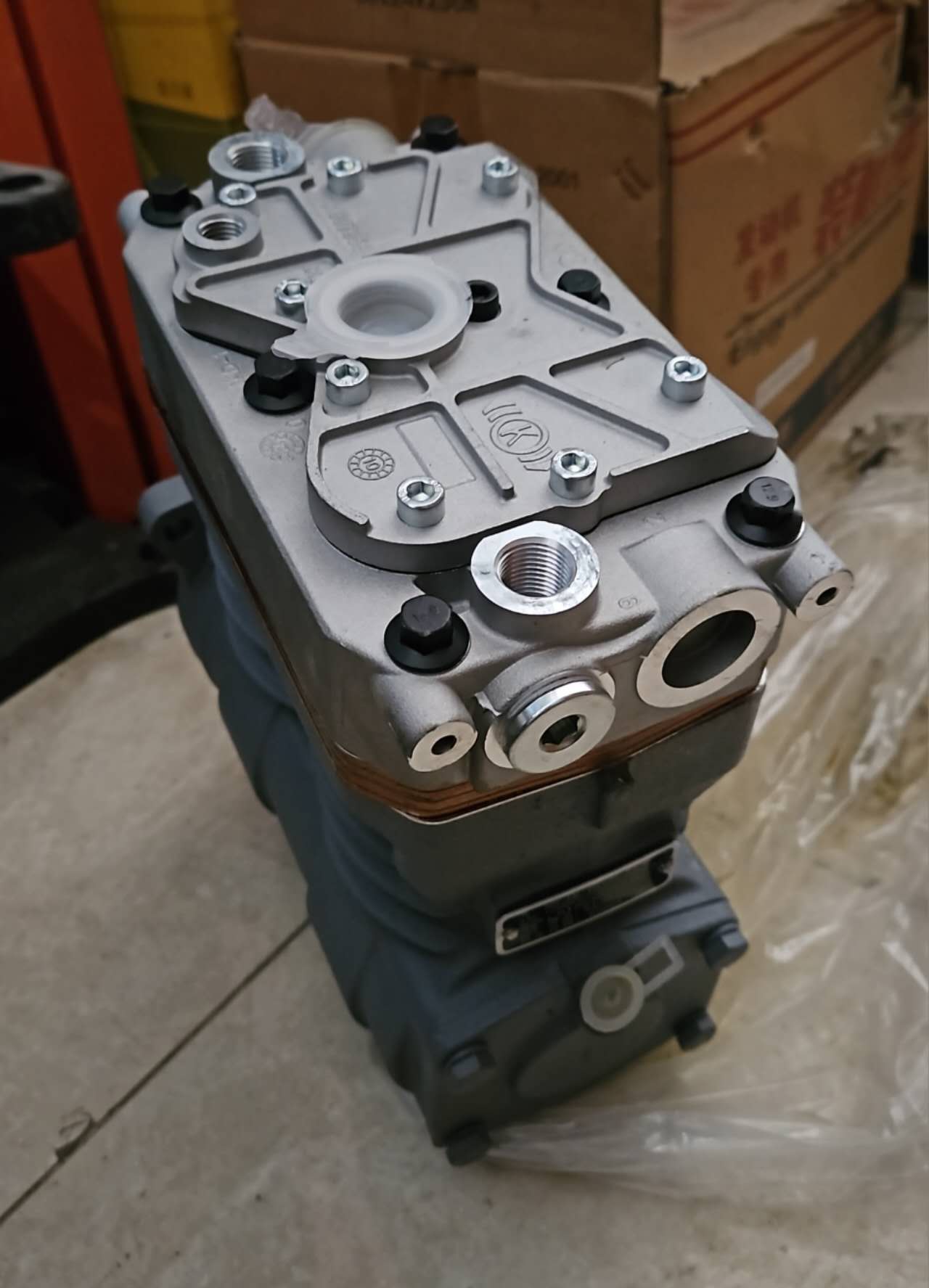 картинка Компрессор воздушный WP12 SHACMAN X3000 X5000 612630030405 от магазина Dulan.tj