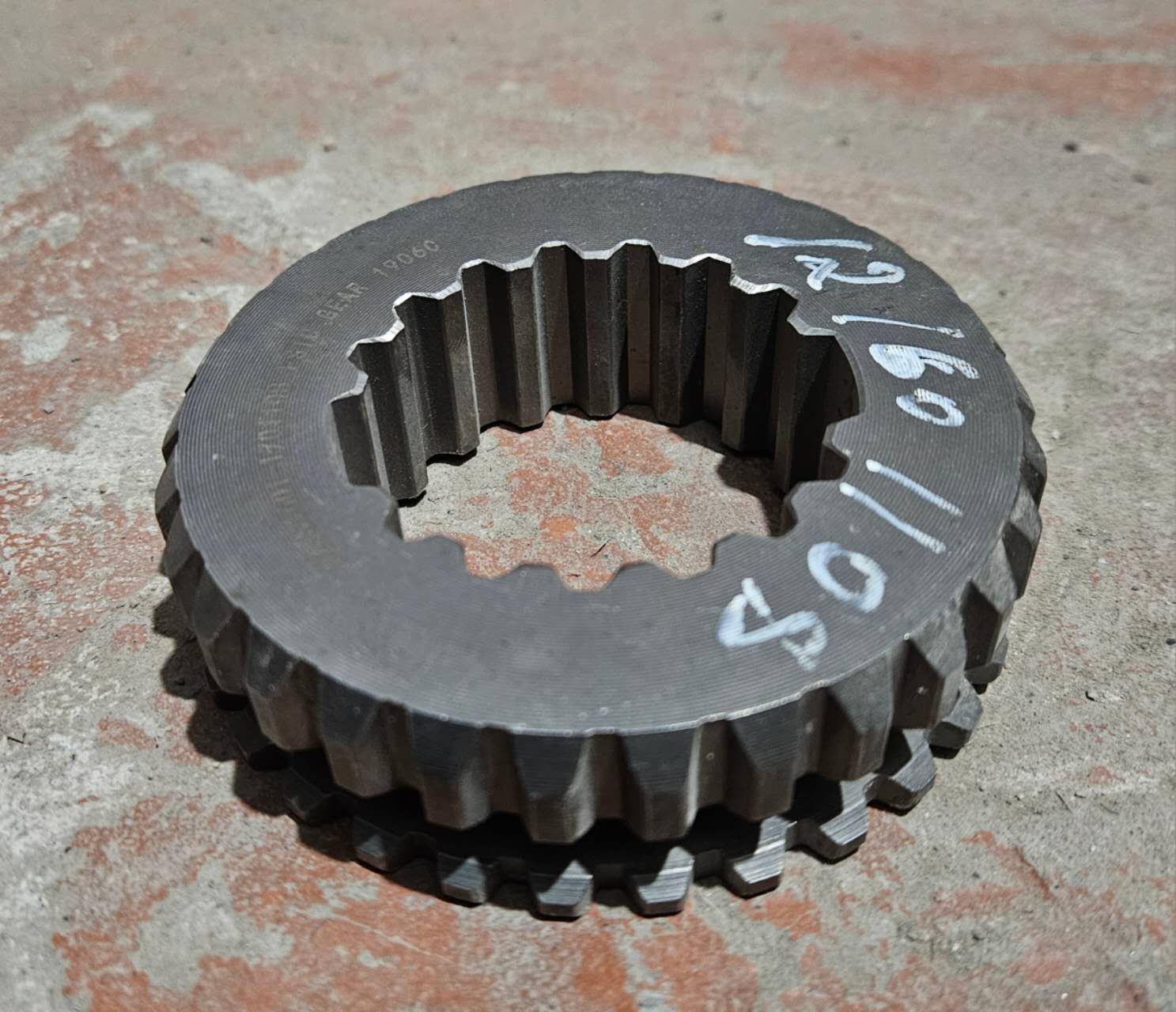 картинка Муфта включения задней передачи 12JS160T-1701108 от магазина Dulan.tj