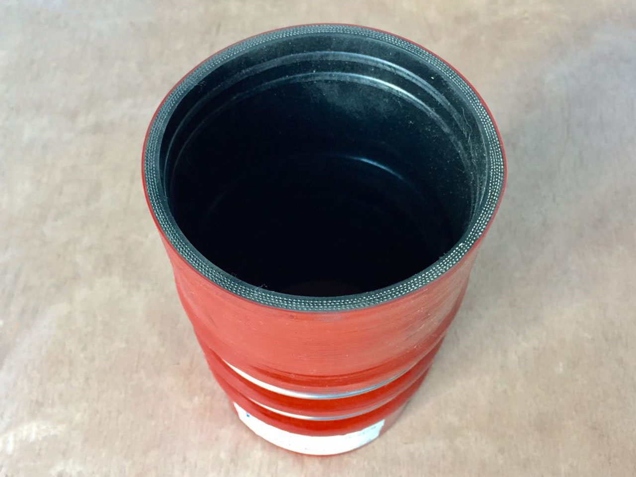 картинка Патрубок интеркулера Shacman F3000 L=200 D=100 DZ93259535308 от магазина Dulan.tj