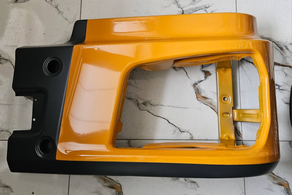 картинка Бампер SHACMAN X3000 левая самосвал металлический желтый DZ97259623311-WX от магазина Dulan.tj