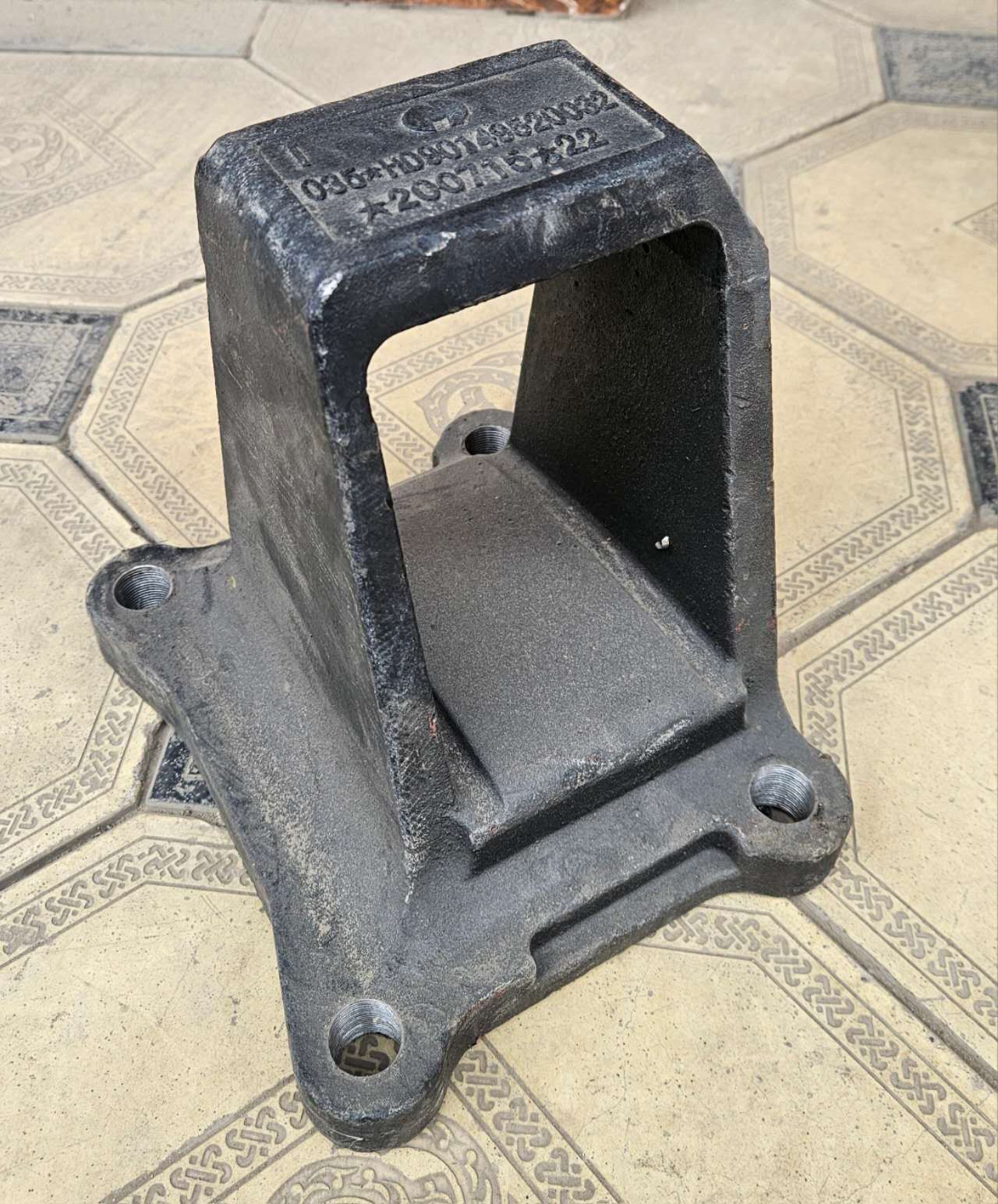 картинка Кронштейн рессоры задней SHACMAN HD90149520032 от магазина Dulan.tj