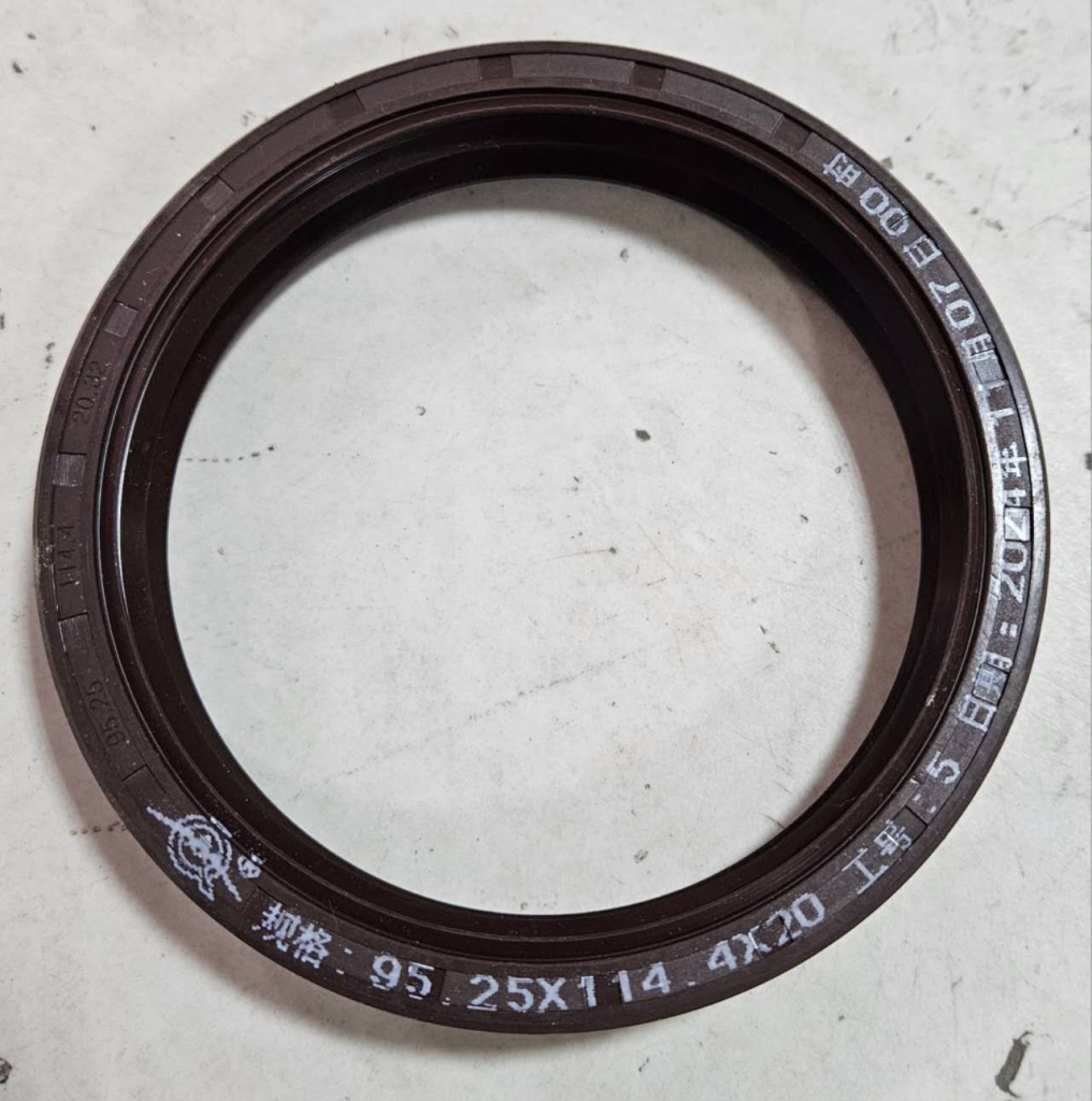 картинка Сальник КПП FAST хвостовика 95.25х114.4х20 QINYAN  от магазина Dulan.tj