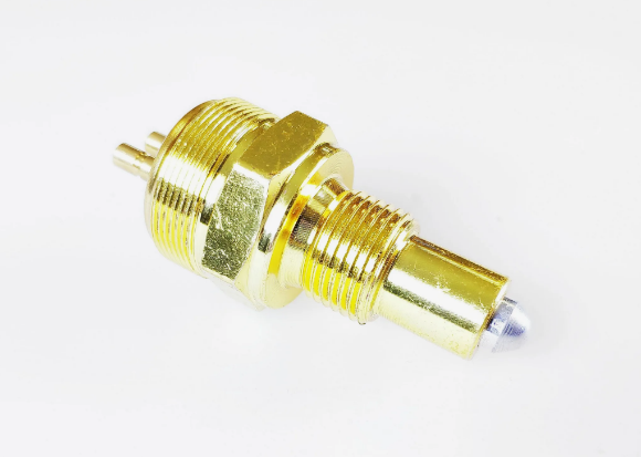 картинка Датчик включения задней передачи KПП Sinotruk, Howo, Хово 179100710068 от магазина Dulan.tj