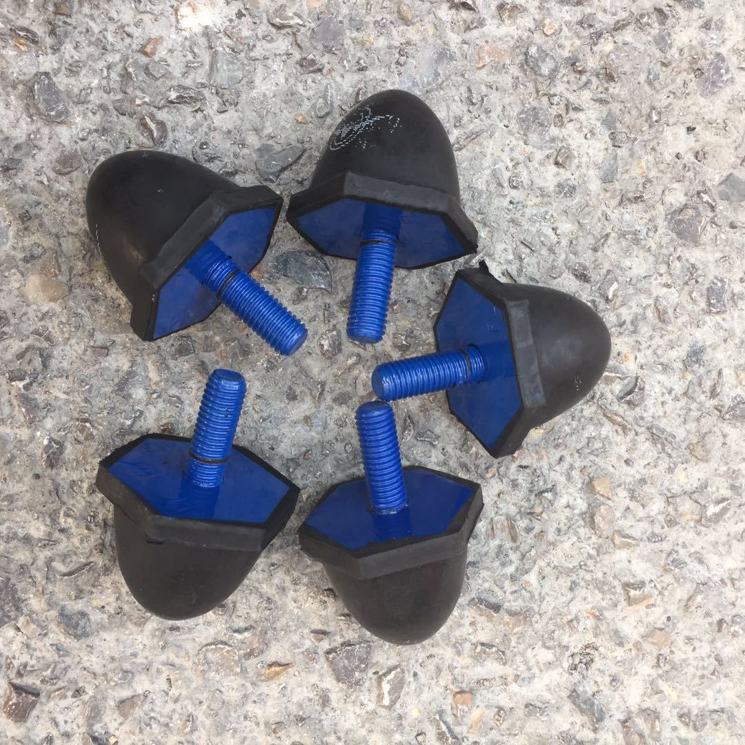 картинка Подушка кабины отбойник HOWO (Хово) WG1642430081 от магазина Dulan.tj