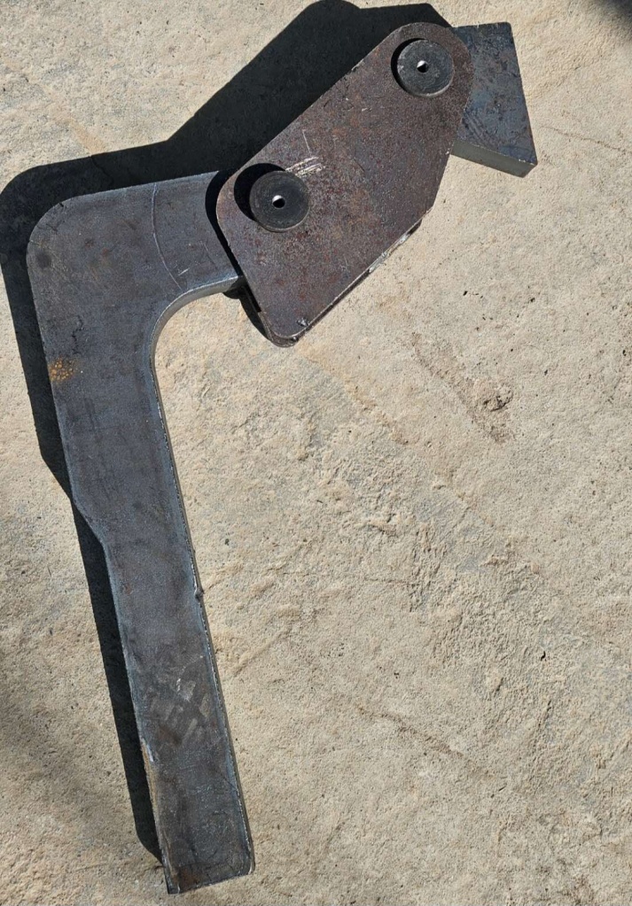 картинка Шарнир / Навес / Петля заднего борта SHACMAN HOWO FAW от магазина Dulan.tj