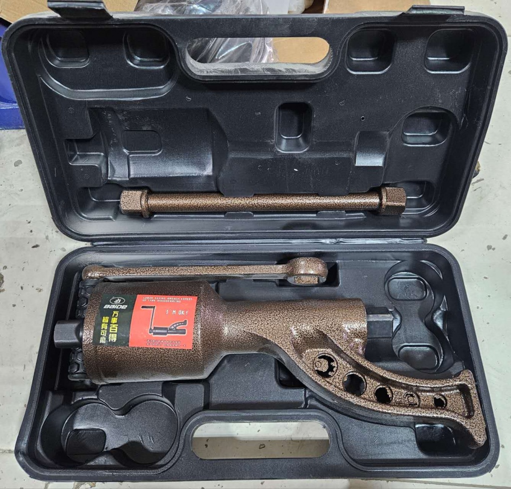 картинка Гайковерт ручной мясорубка автомобильная от магазина Dulan.tj