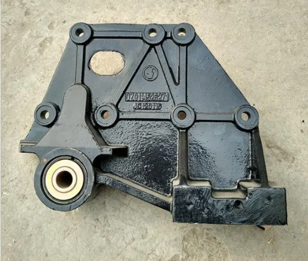 картинка Кронштейн передней рессоры задний левый Shacman F3000 DZ9114526271 от магазина Dulan.tj