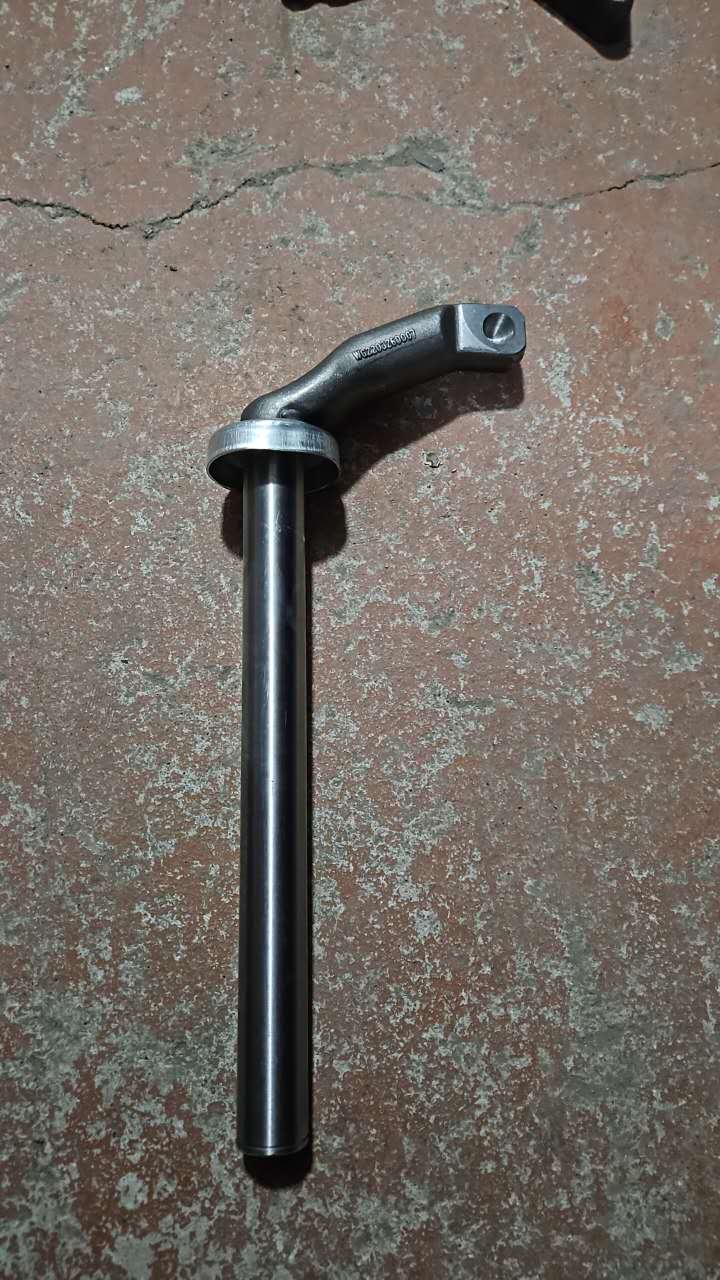 картинка Вал вилки сцепления КПП HOWO WG2203260007 от магазина Dulan.tj