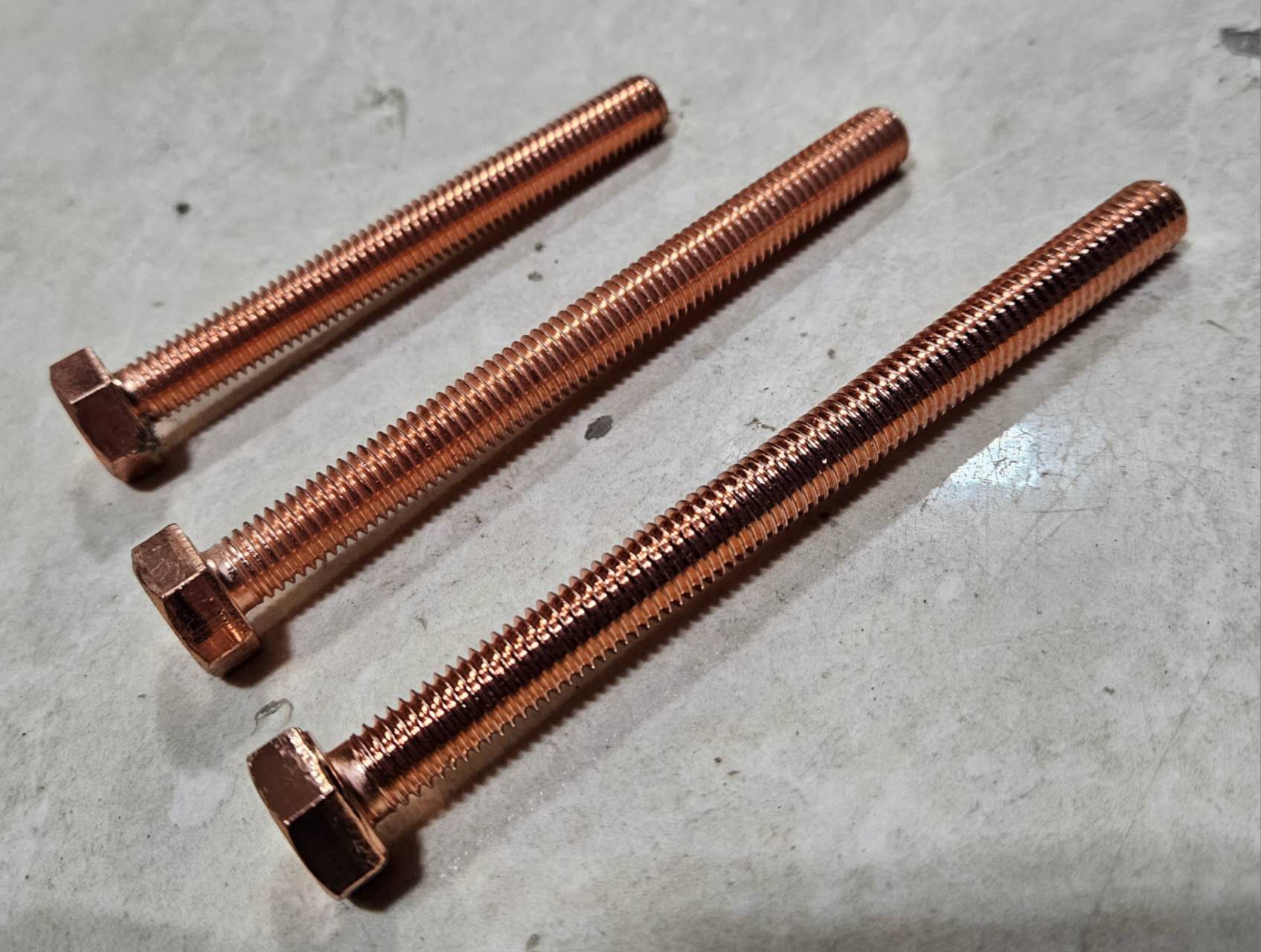 картинка Болт М10х90 коллектора выпускного WD615/WP10 VG1560110104 от магазина Dulan.tj