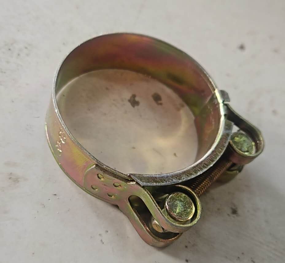 картинка Хомут силовой с болтом 60-63мм лента от магазина Dulan.tj