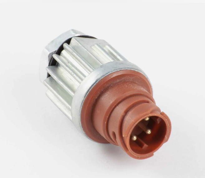 картинка Выключатель стоп-сигнала (лягушка) SHACMAN 81.25520.0171 от магазина Dulan.tj