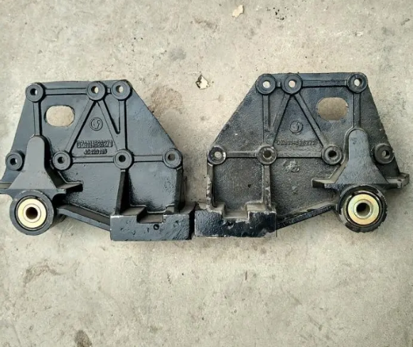 картинка Кронштейн передней рессоры задний левый Shacman F3000 DZ9114526271 от магазина Dulan.tj