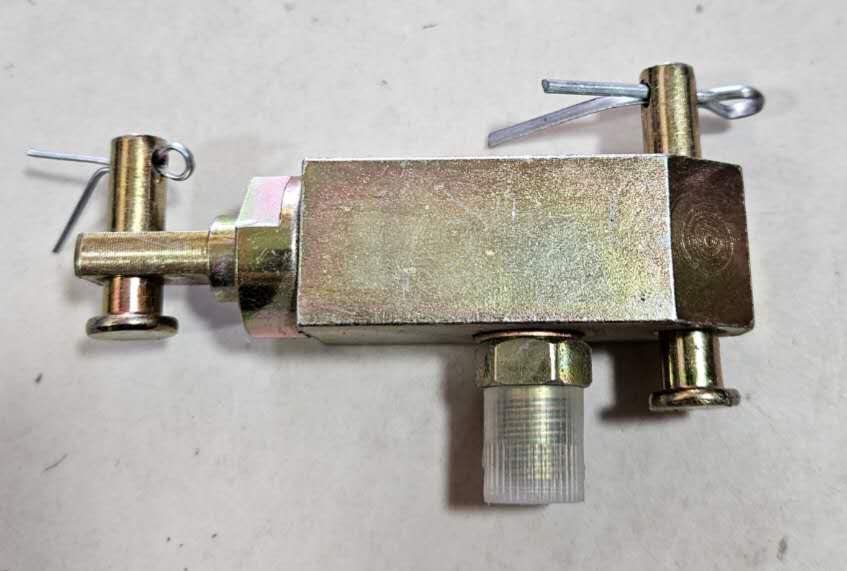 картинка Цилиндр гидрозамка SHACMAN F3000 X3000 DZ96259240582 от магазина Dulan.tj