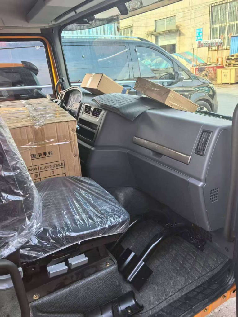 картинка Кабина в сборе SHACMAN X3000 самосвал от магазина Dulan.tj