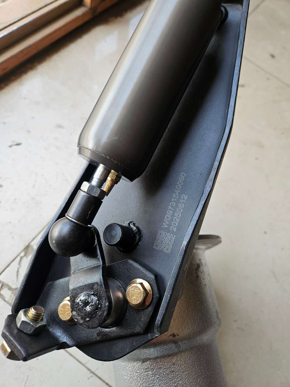 картинка Горный тормоз в сборе HOWO WG9731540090 от магазина Dulan.tj