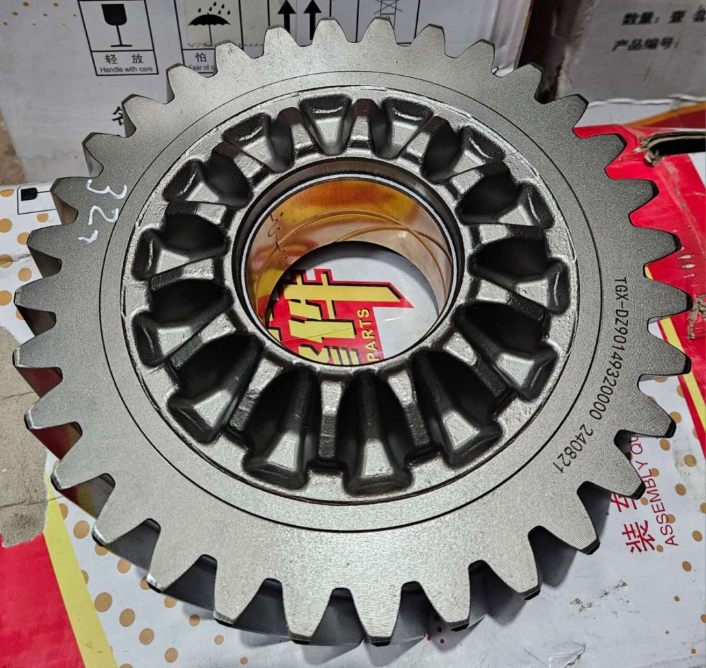 картинка Шестерня ведущая среднего моста Z=32 SHACMAN X3000 DZ90149320000 от магазина Dulan.tj
