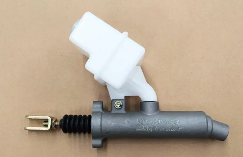 картинка Главный цилиндр сцепления с бачком (ГЦС) М3000 DZ97189230522 / DZ96189231520 от магазина Dulan.tj