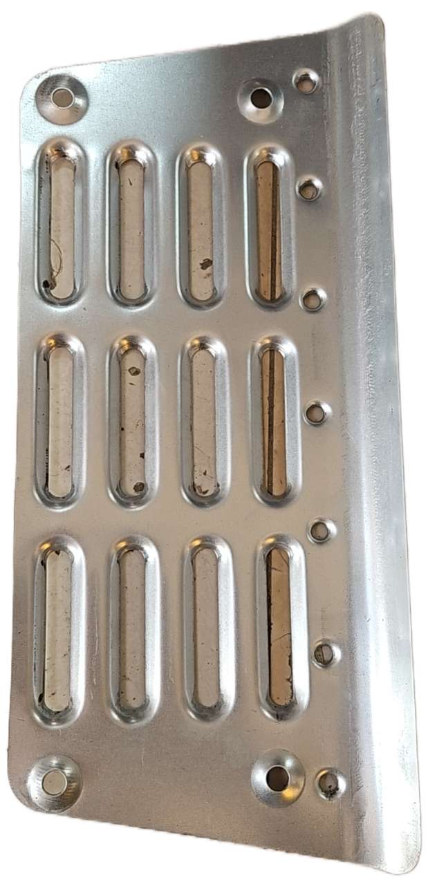 картинка Подножка нижняя металлическая HOWO WG1642240116 от магазина Dulan.tj